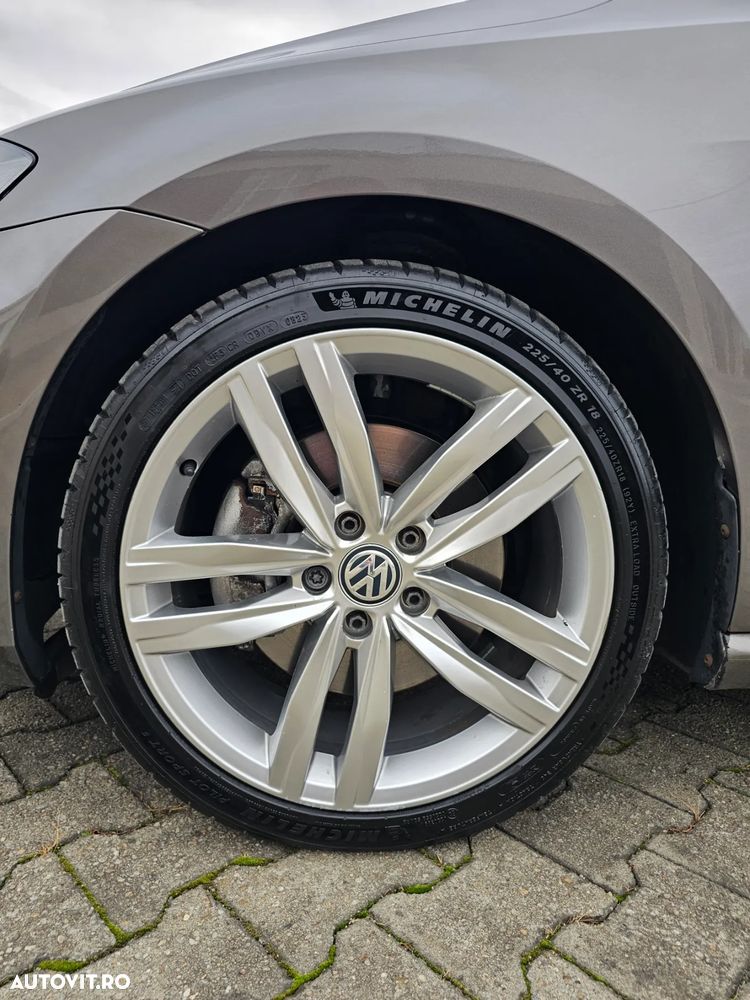 Volkswagen Golf 2.0 TDI (BlueMotion Technology) DSG Highline - 14