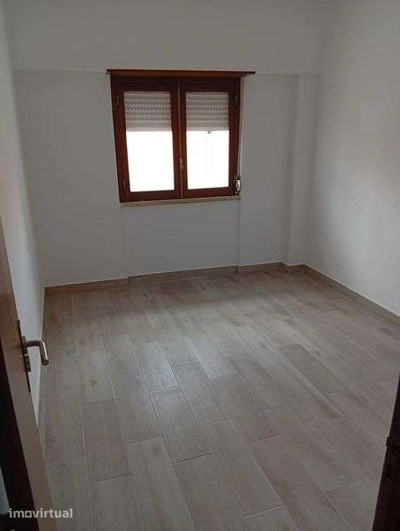 Apartamento T2 Camarate - Grande imagem: 3/10