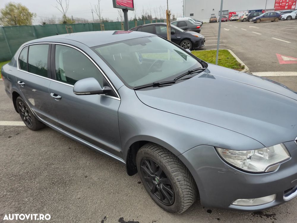 Skoda Superb 2.0 TDI 4X4 Elegance - 3