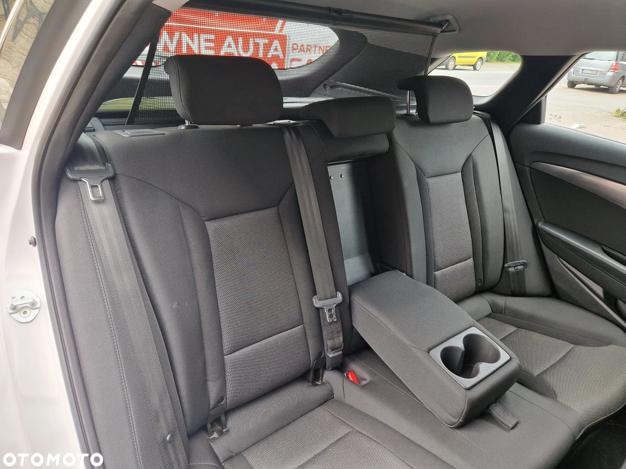 Hyundai i40 Kombi blue 1.6 Family+ - 38