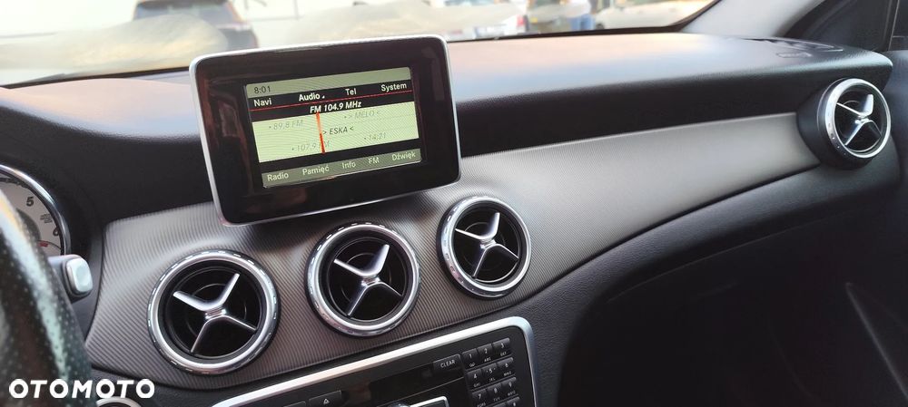 Mercedes-Benz GLA - 36