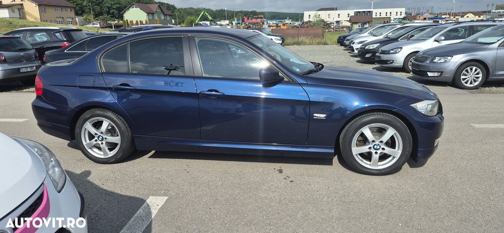 BMW Seria 3 320d DPF Aut. - 8