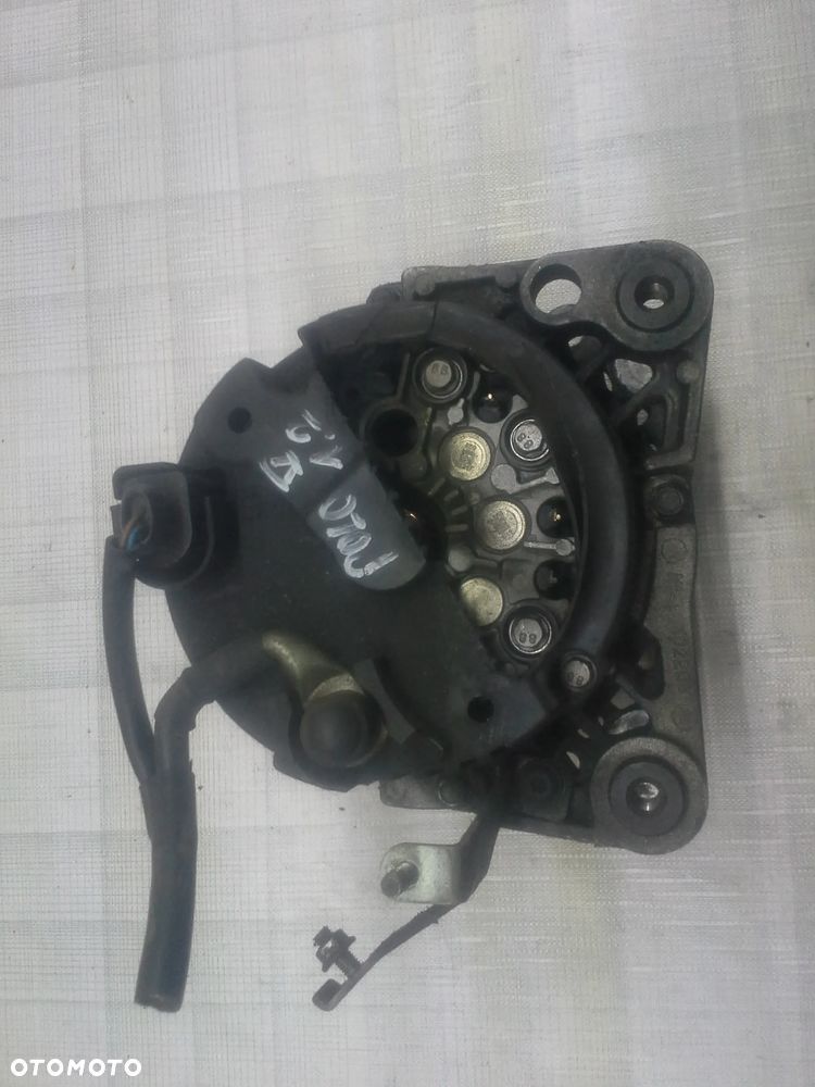 Volkswagen Polo V 1.2 alternator Valeo 90A 03D903025 - 7