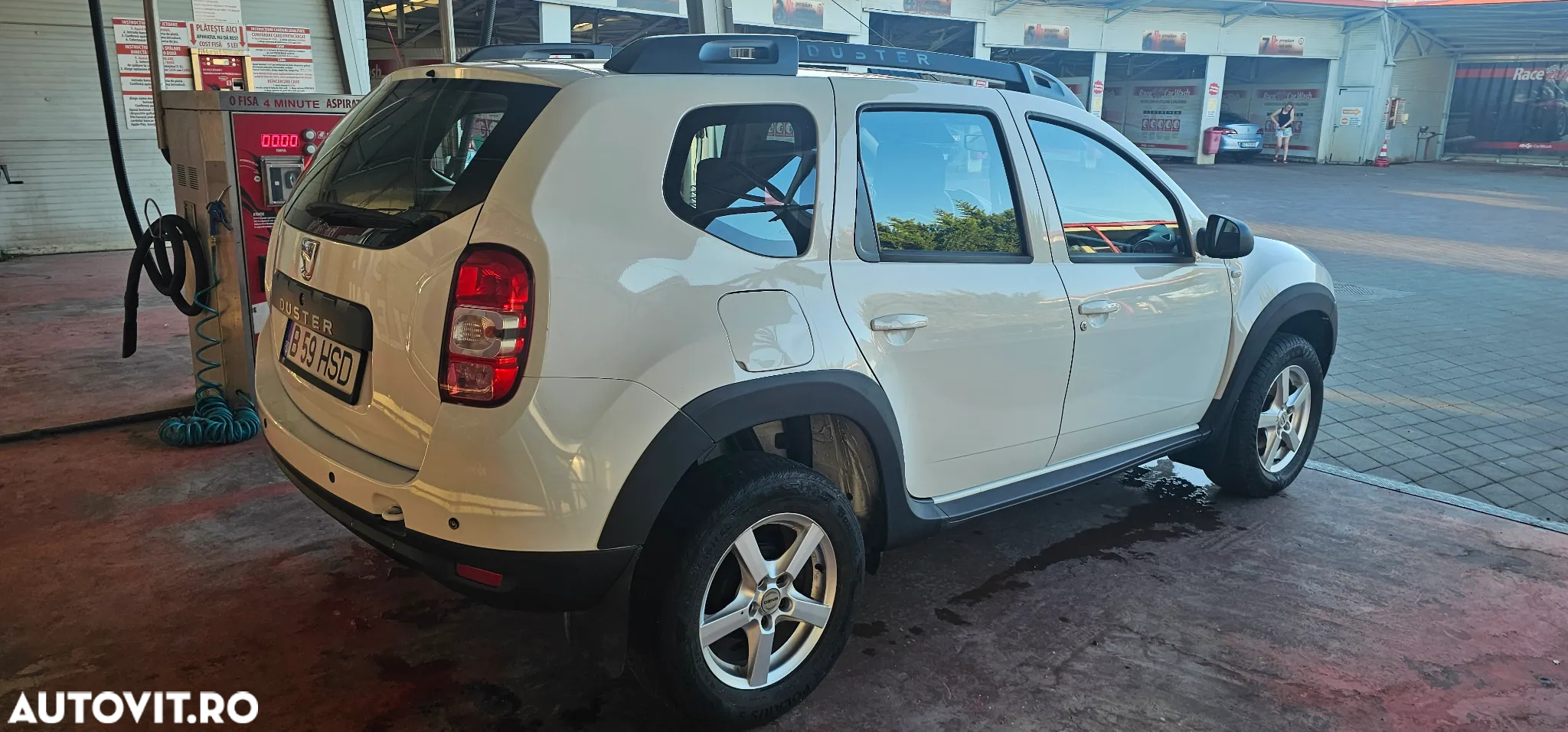 Dacia Duster 1.2 TCe 4x2 Laureate - 15