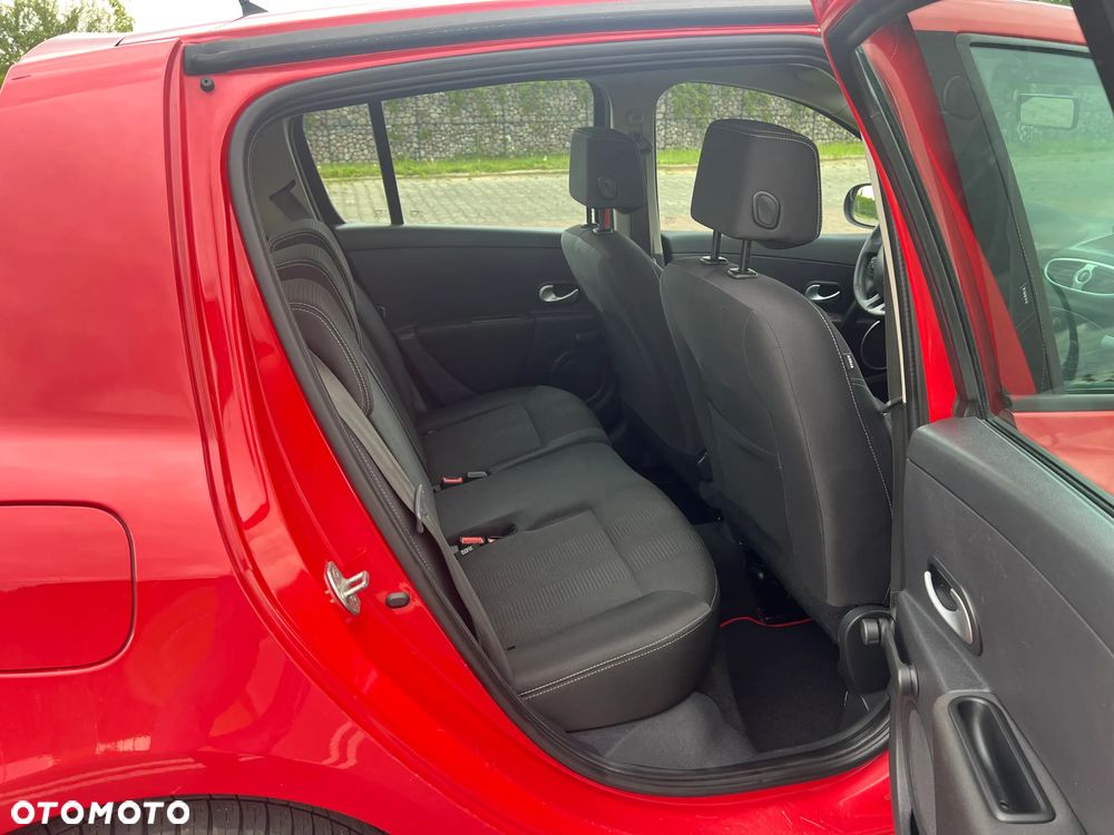Renault Clio - 14