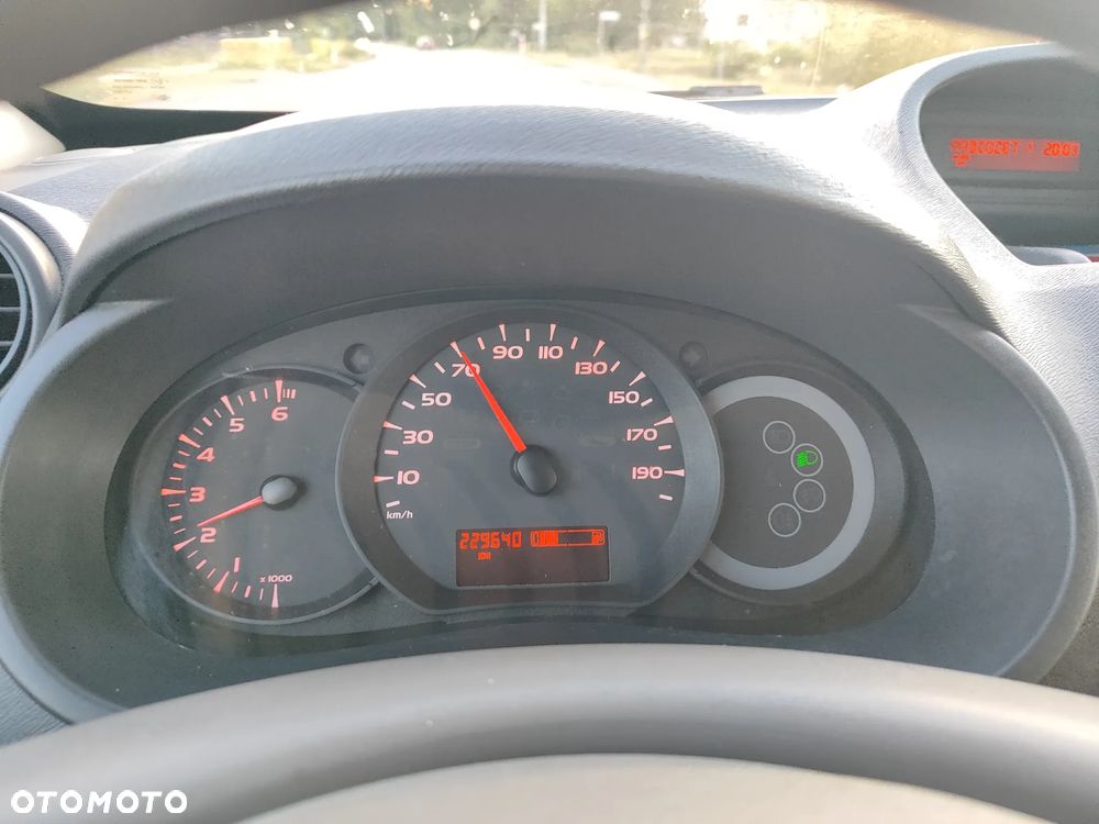 Renault Kangoo 1.6 16V Privilege - 9