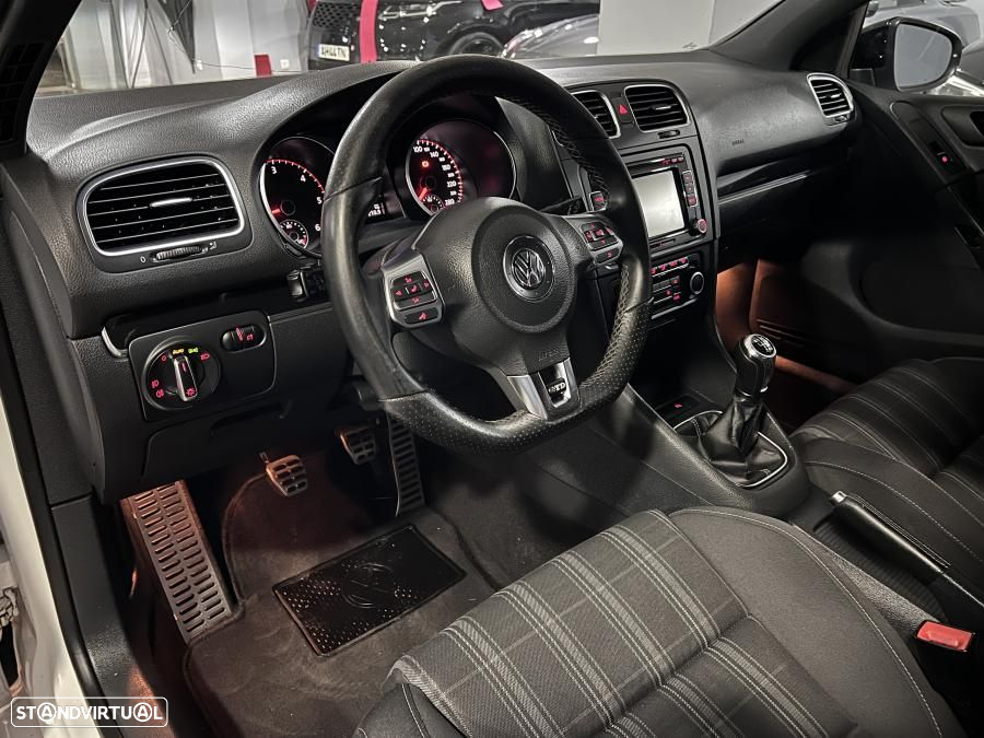 VW Golf 2.0 TDi GTD - 16