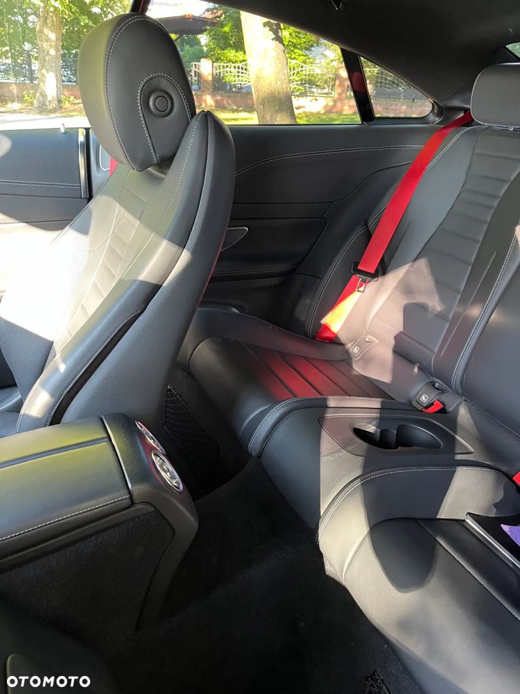 Mercedes-Benz Klasa E 400 d Coupe 4-Matic 9G-TRONIC - 6