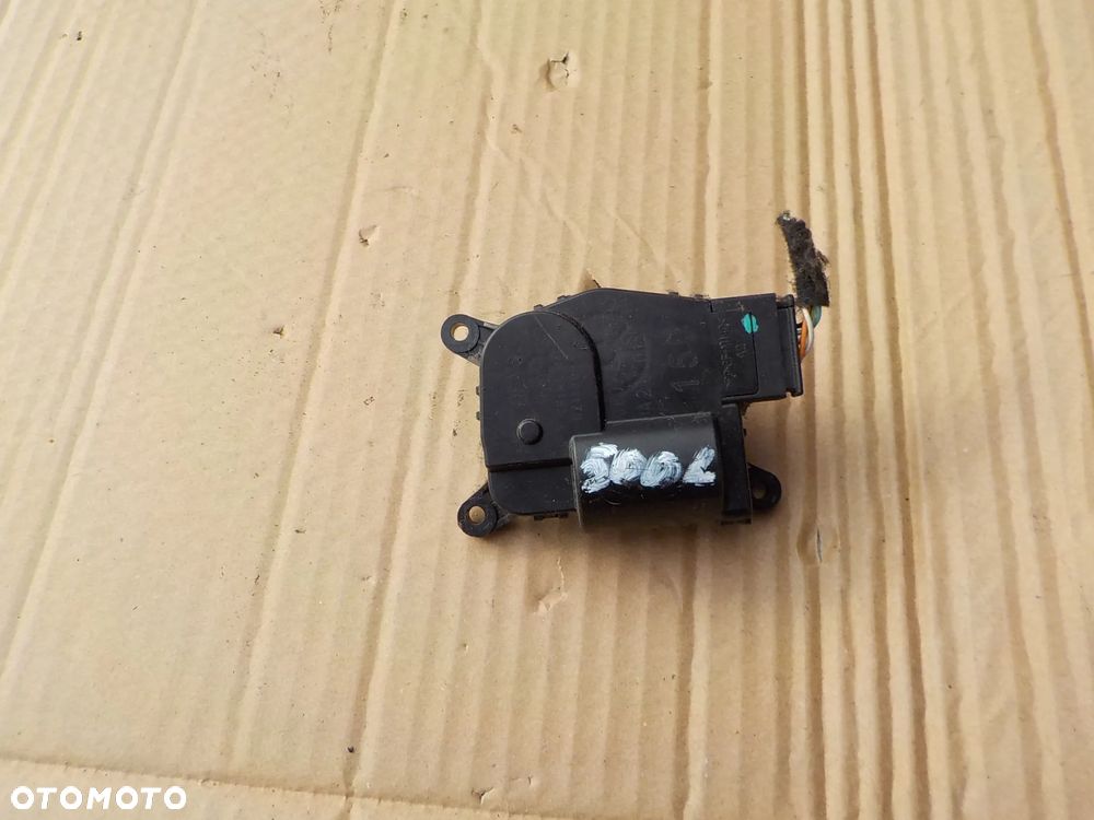 silniczek nagrzewnicy fiat 500L 2013r A21101500 - 1