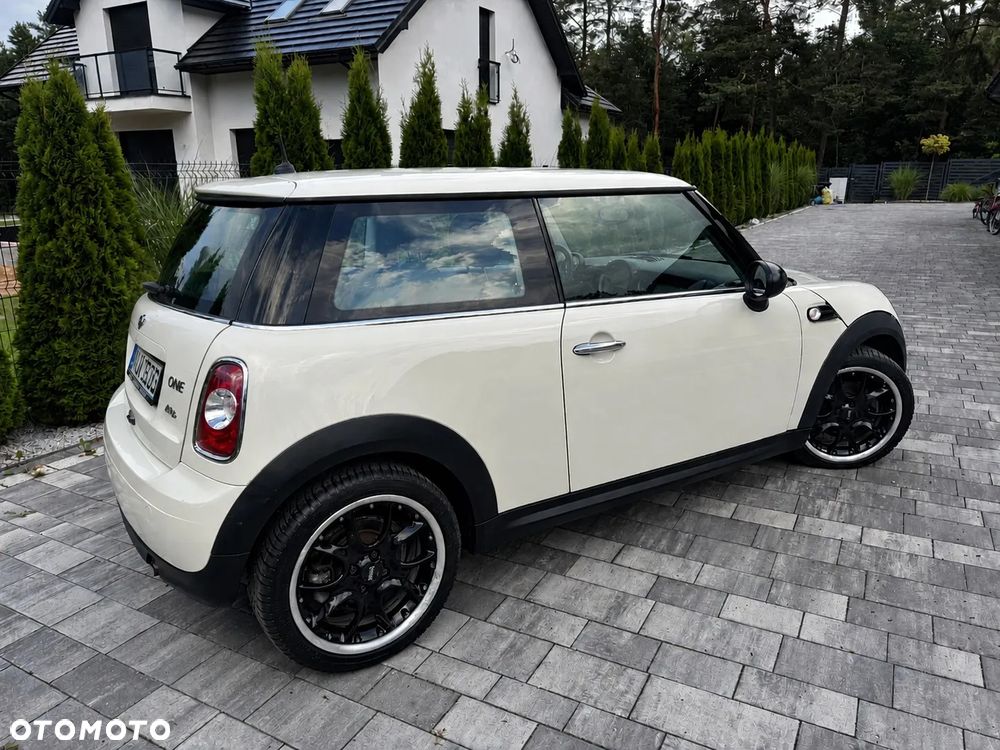 MINI ONE - 9
