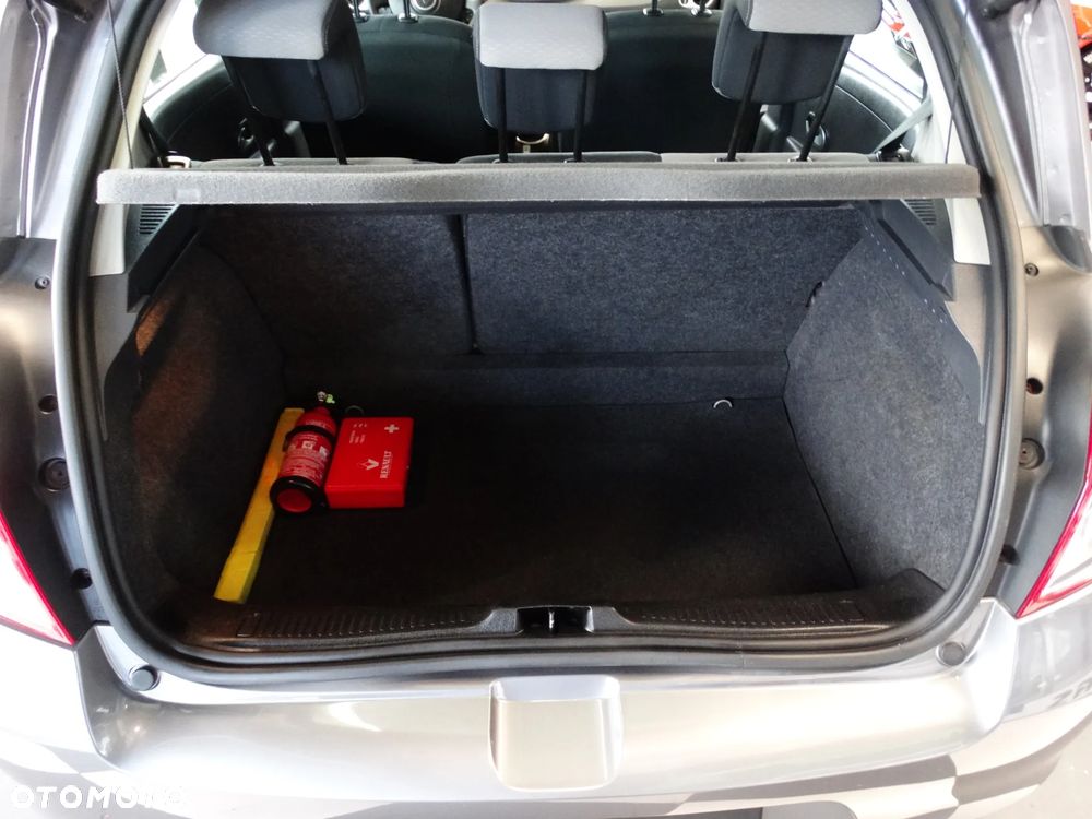 Renault Clio 1.2 16V Authentique - 22