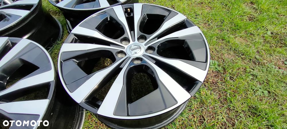 Piękne felgi Volvo 18 XC60/XC40/V60/V40/S60/S90/V90 - 8