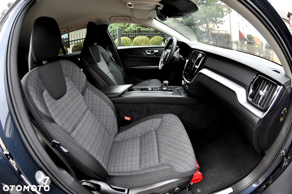 Volvo V60 2022