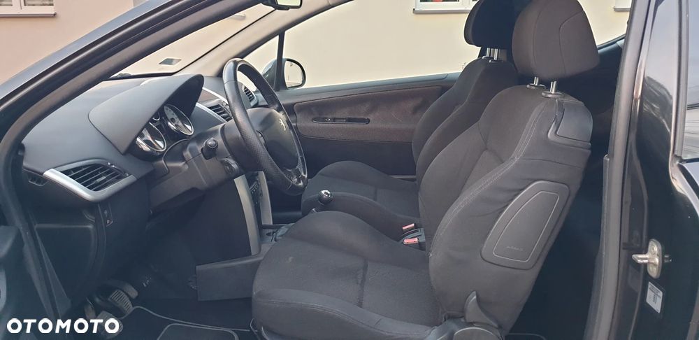 Peugeot 207 1.6 HDi 16V Trendy - 8