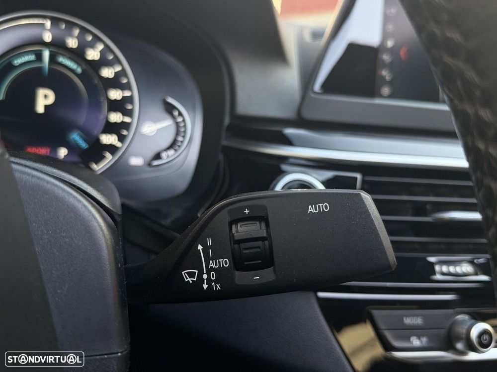 BMW 530 e iPerformance Line Luxury - 35