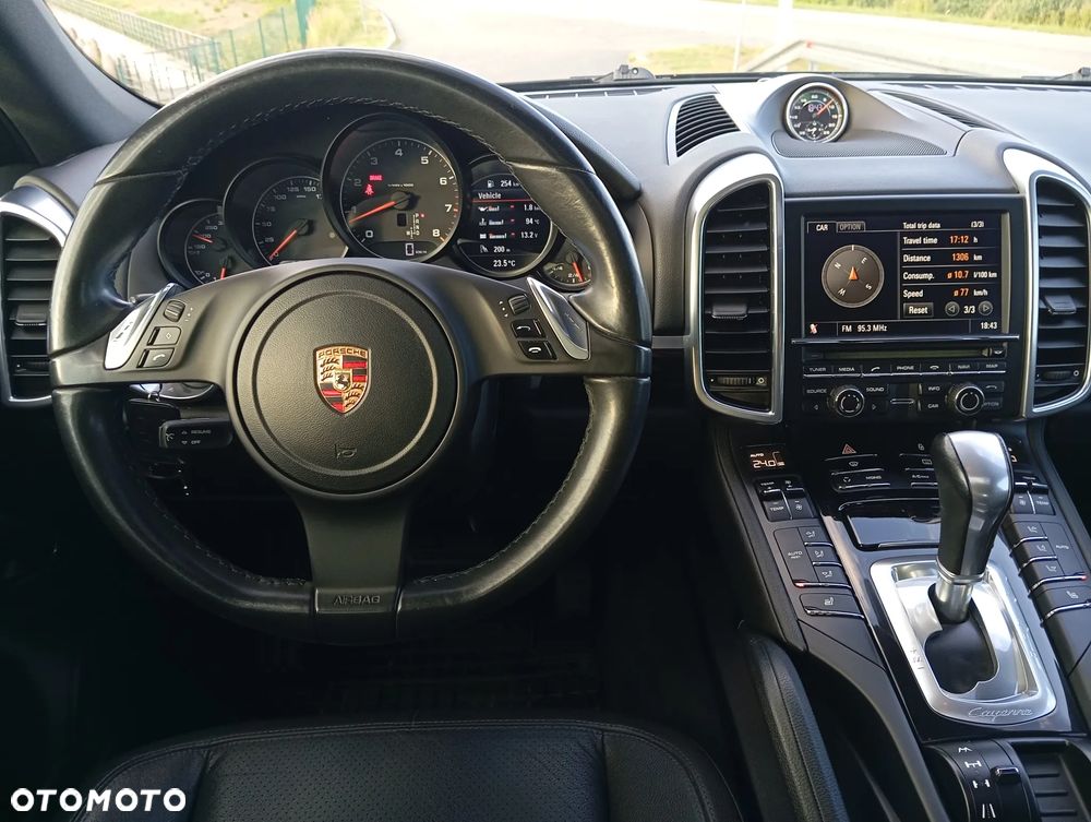 Porsche Cayenne - 18