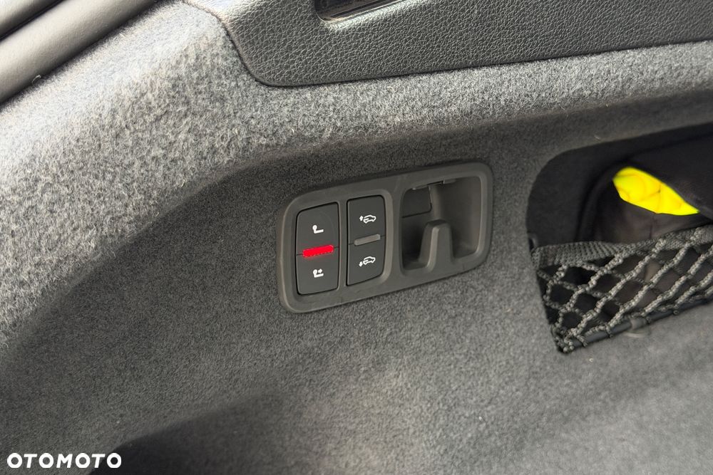 Audi Q8 55 TFSI e Quattro Tiptronic - 32