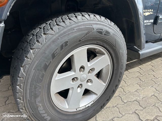 Jeep Wrangler Unlimited 2.8 CRD ATX Sahara Limited - 18
