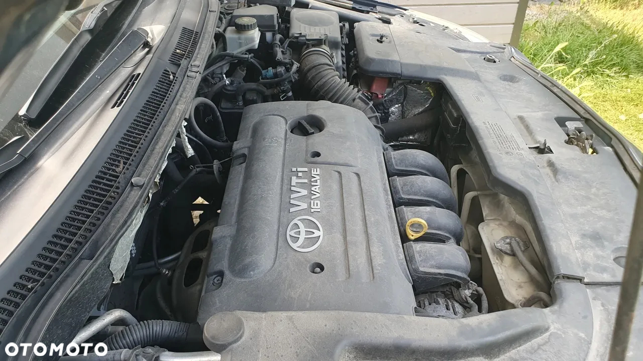 Toyota Avensis 1.8 VVT-i Sol - 13