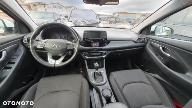 Hyundai i30 1.0 T-GDI GO - 8