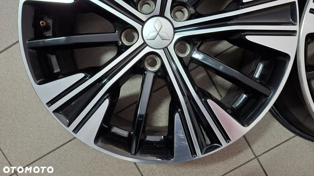Felgi Aluminiowe 18 Mitsubishi Eclipse Cross 5x114.3 ET 38 - 3