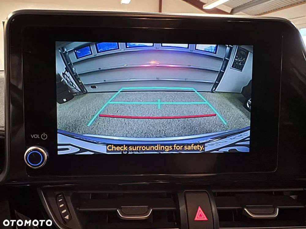 Toyota C-HR Hybrid Lounge - 28
