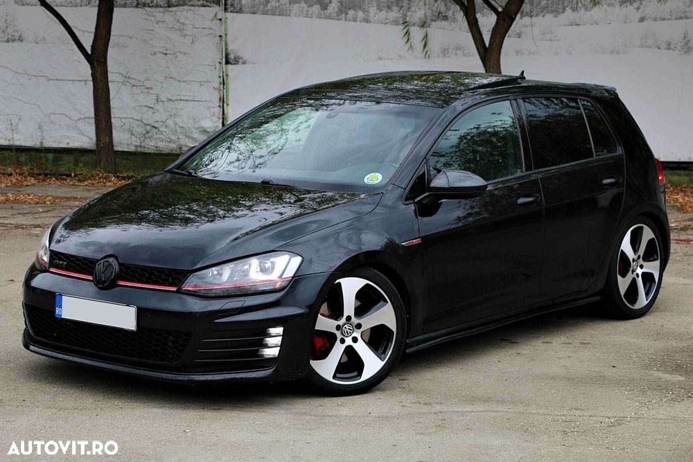 Volkswagen Golf - 2