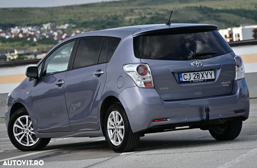 Toyota Verso 1.8 Valvematic Luna - 3