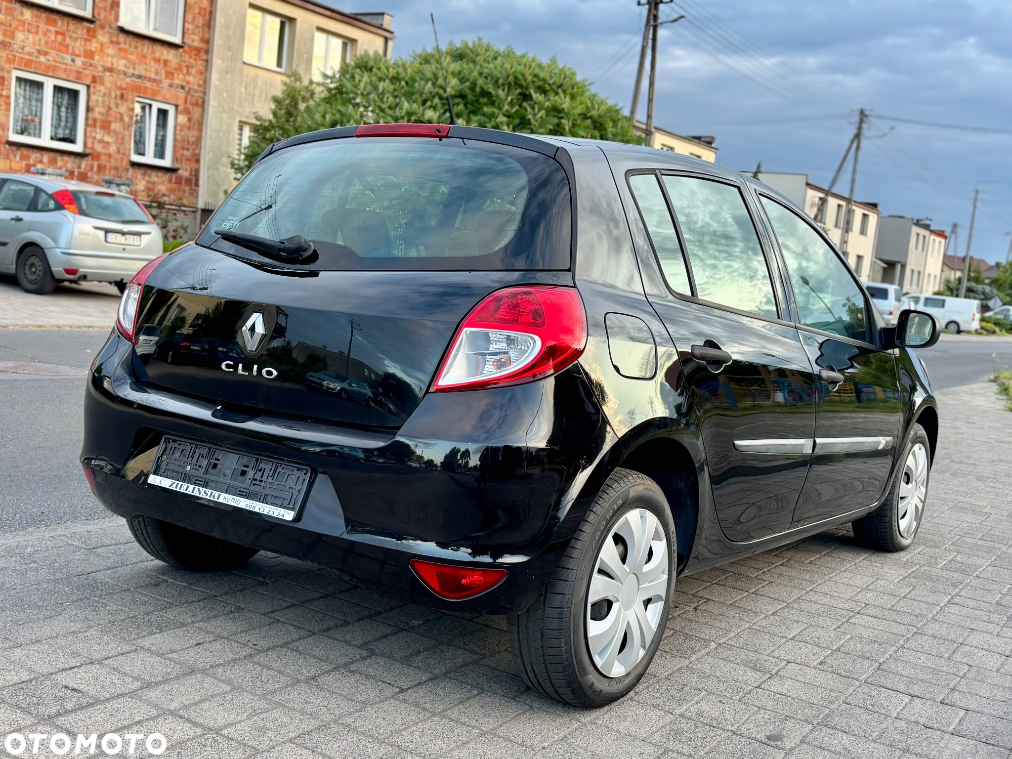 Renault Clio 1.2 16V 75 Yahoo - 14