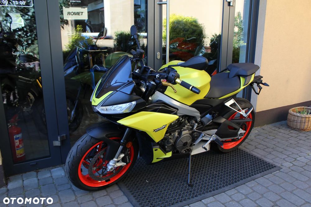 Aprilia Tuono - 4
