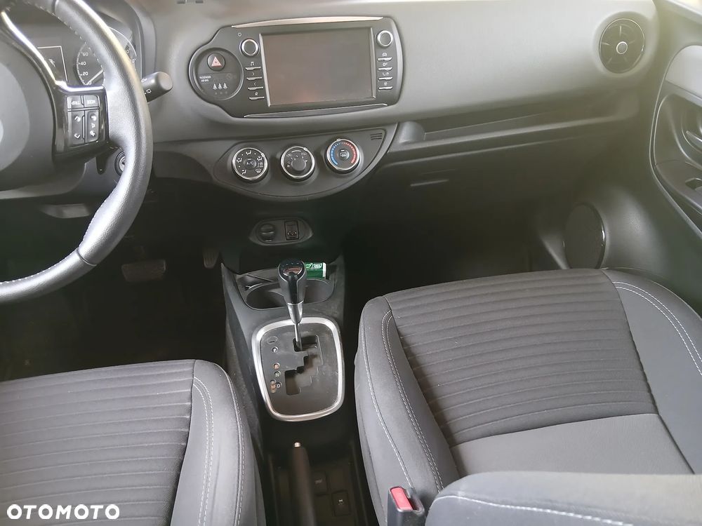 Toyota Yaris 1.5 Premium CVT - 9