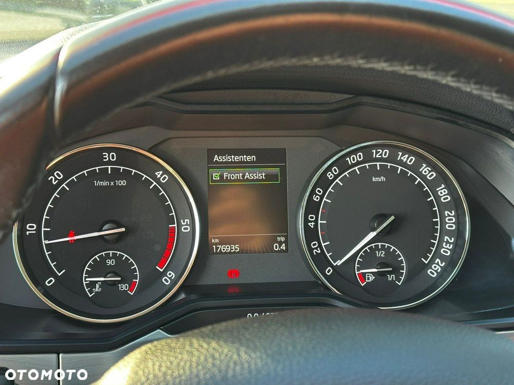 Skoda Superb 2.0 TDI Ambition - 16