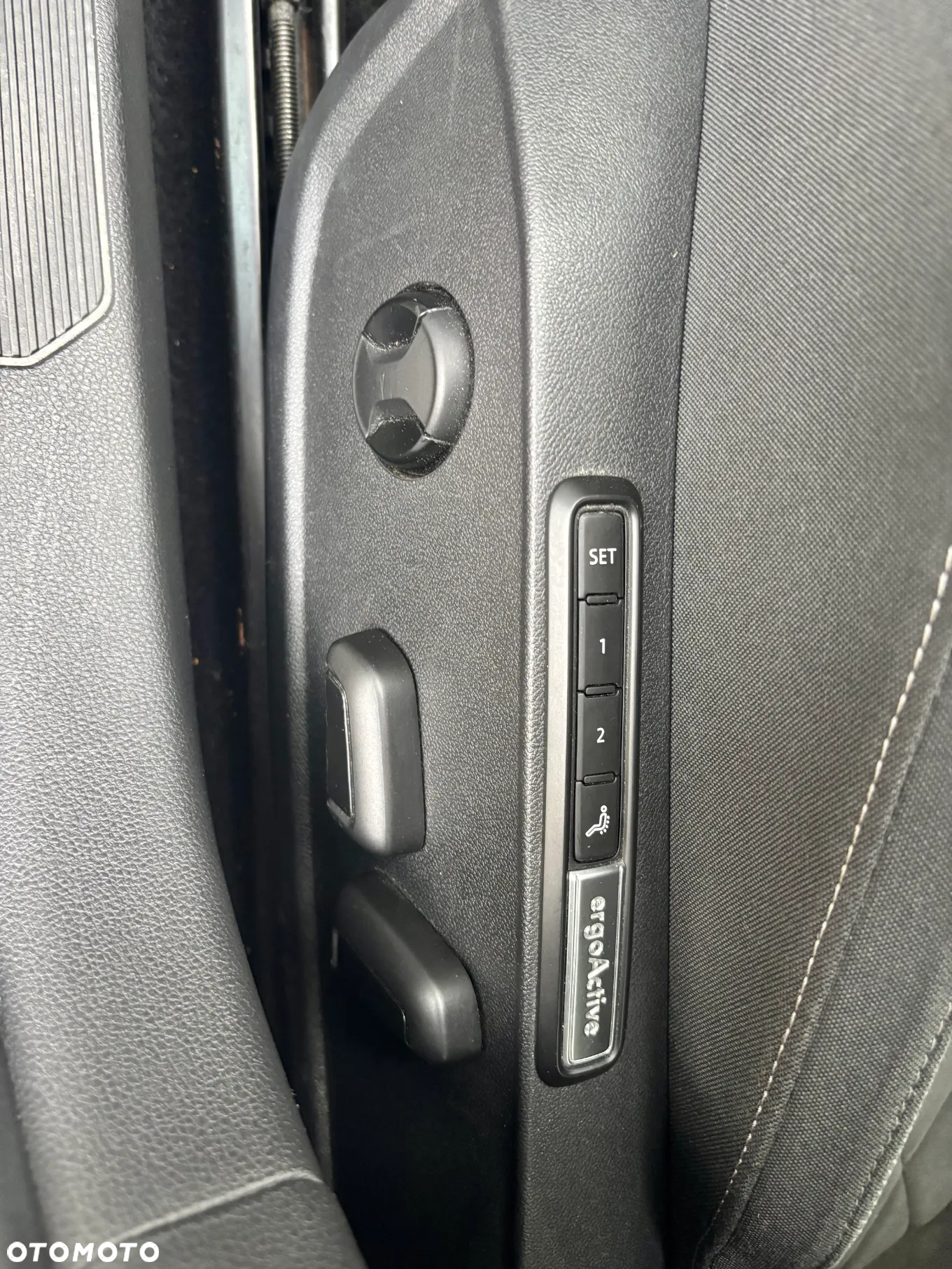 Volkswagen Golf - 11
