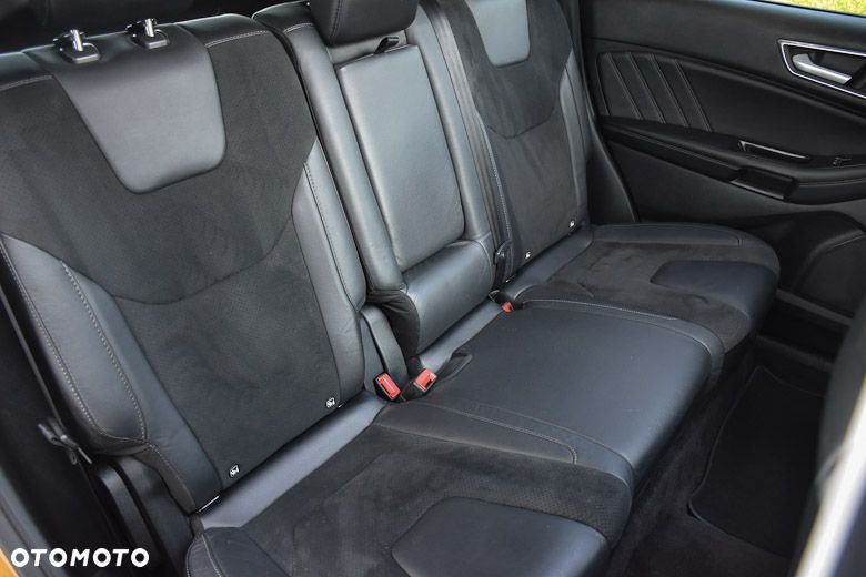 Ford Edge 2.0 TDCi Twin-Turbo 4WD ST-Line - 31