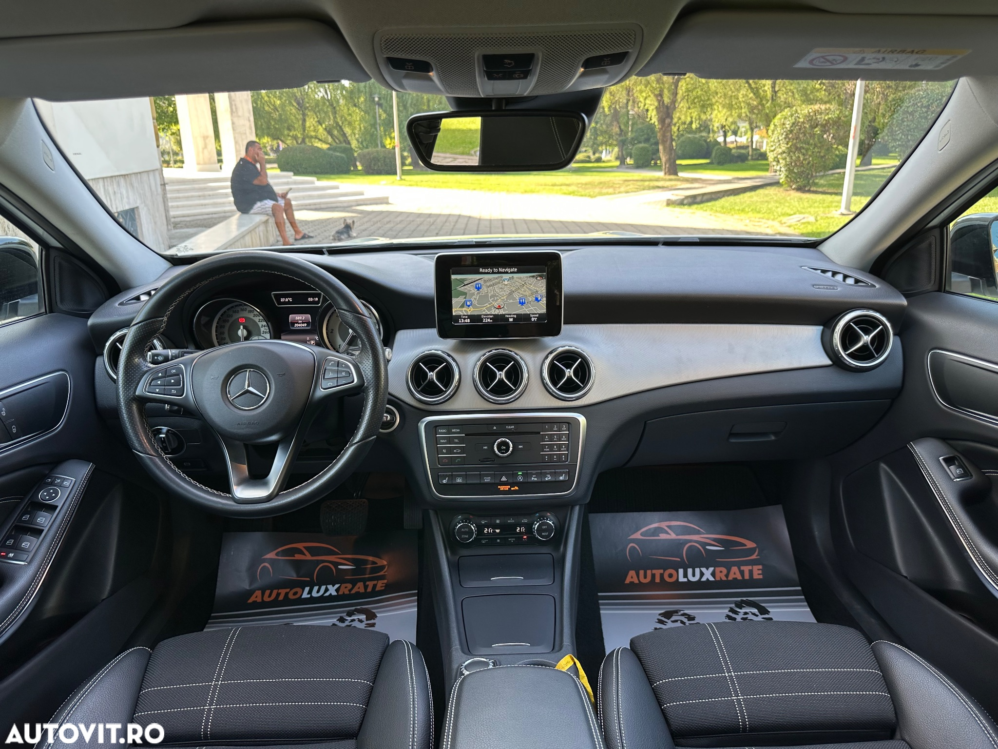 Mercedes-Benz GLA - 29