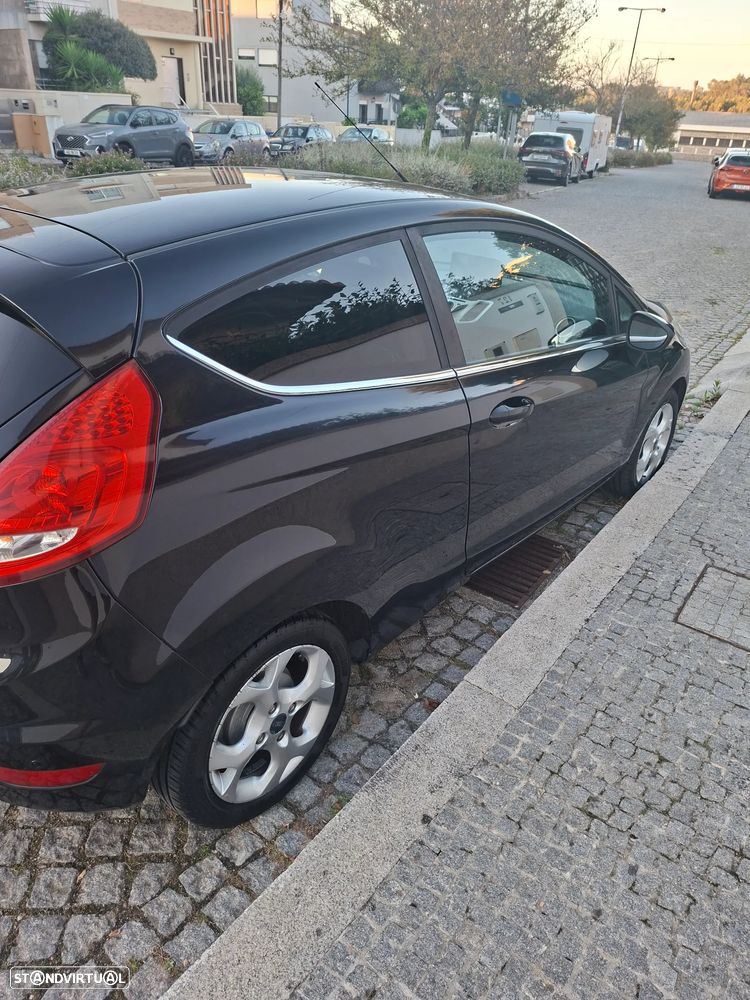 Ford Fiesta - 9
