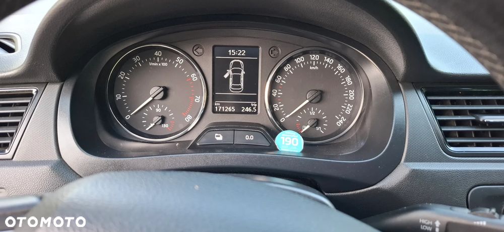 Skoda RAPID 1.2 TSI Ambition - 8