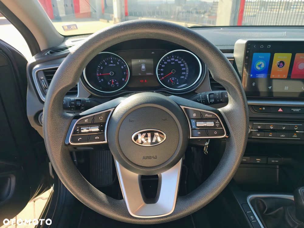 Kia Ceed - 8