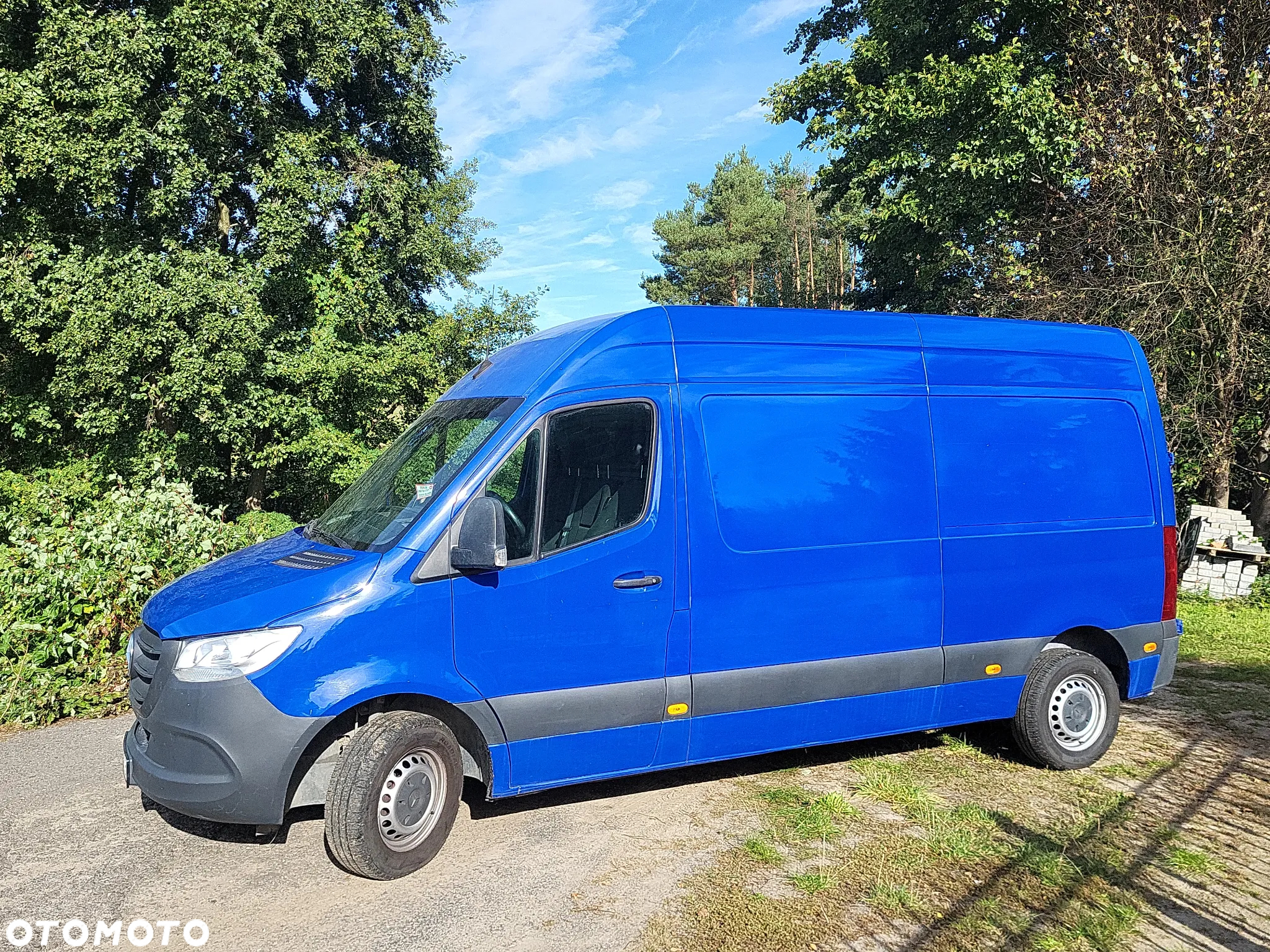 Mercedes-Benz Sprinter - 2