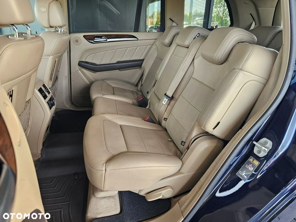 Mercedes-Benz GL 350 BlueTEC 4Matic 7G-TRONIC - 34