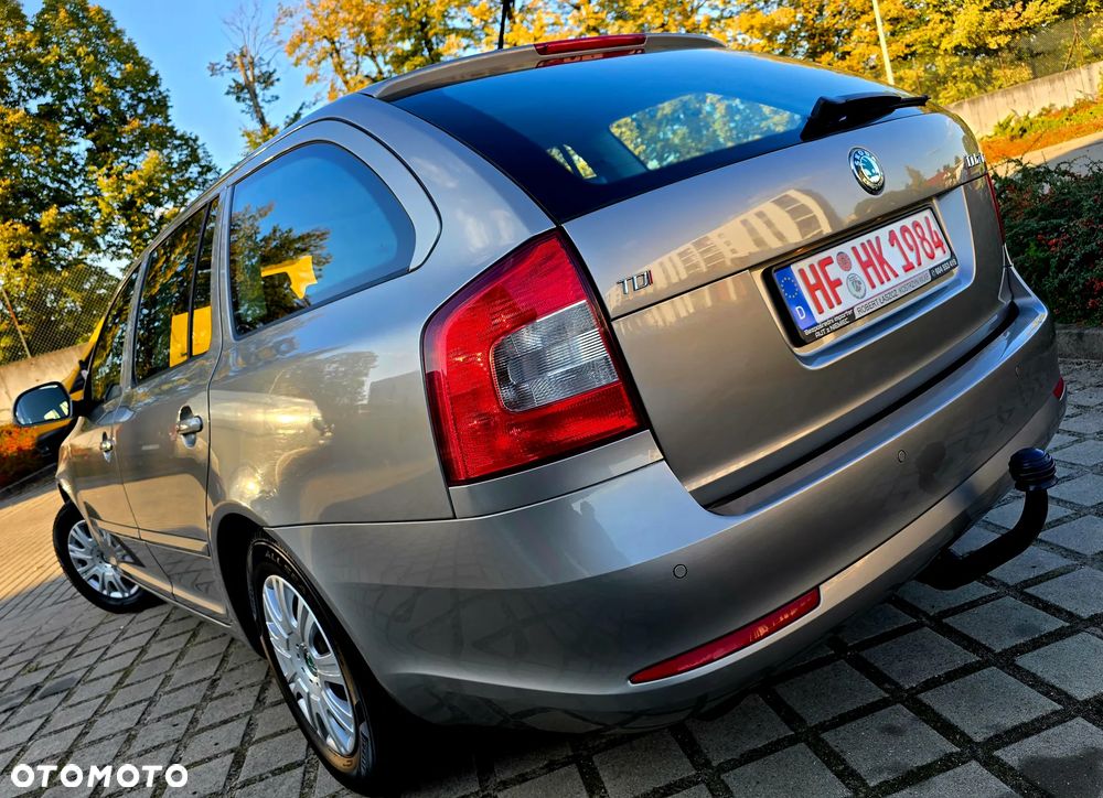 Skoda Octavia Combi 2.0 TDI Ambiente - 10