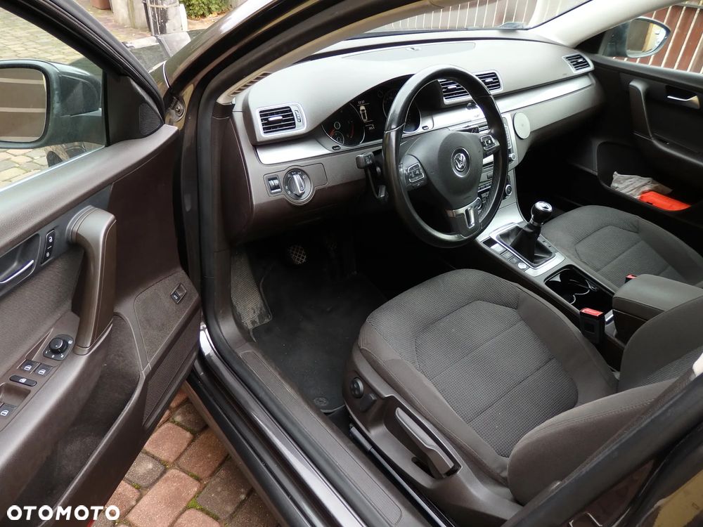 Volkswagen Passat 2.0 TDI Comfortline CityLine - 20