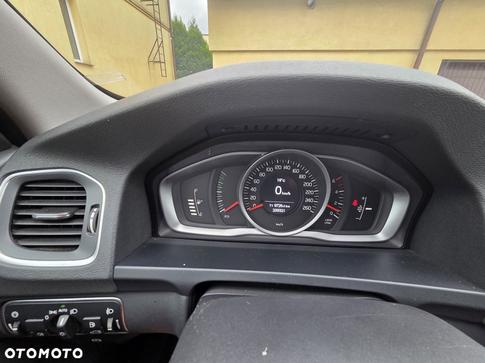 Volvo V60 D2 Momentum - 6