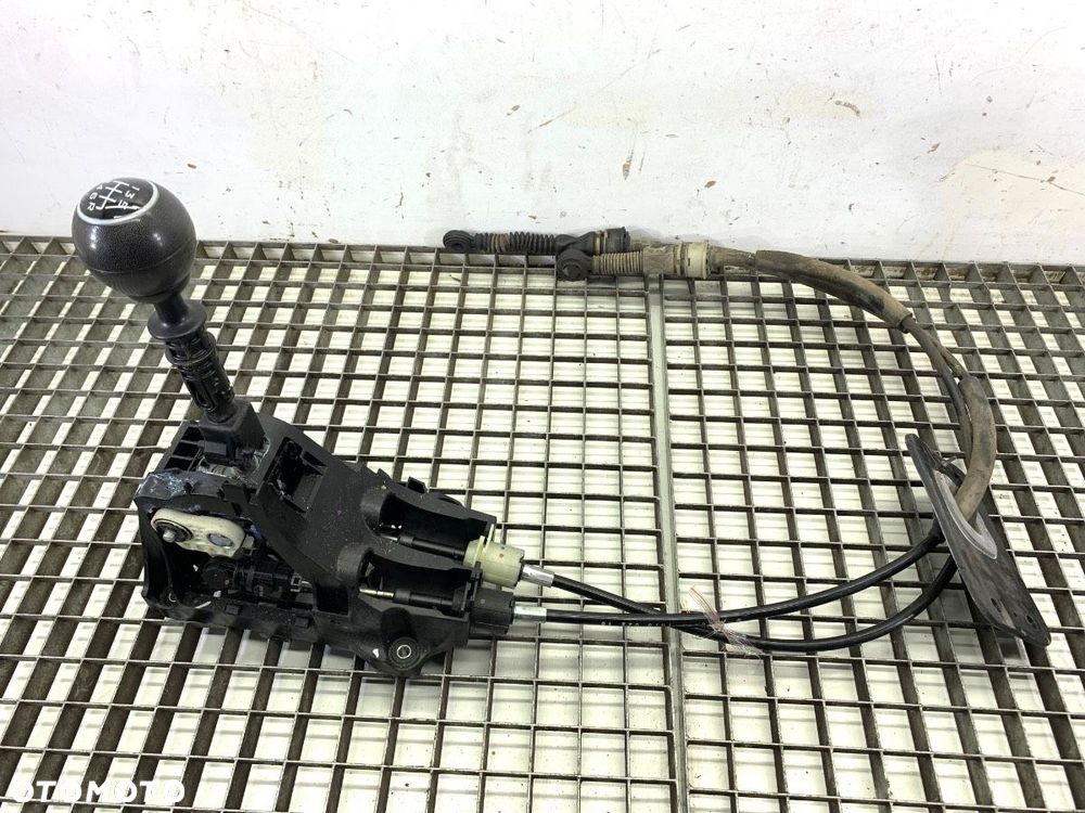 DŹWIGNIA ZMIANY BIEGÓW  FIAT TIPO sedan (356_) 2015 - 2022 1.4 (356SXA1B) 70 kW [95 KM] benzyna - 1