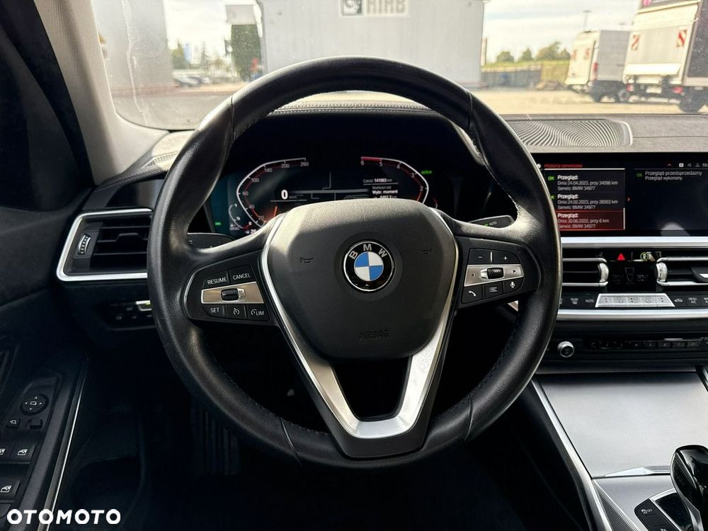 BMW Seria 3 320d MHEV Luxury Line - 24