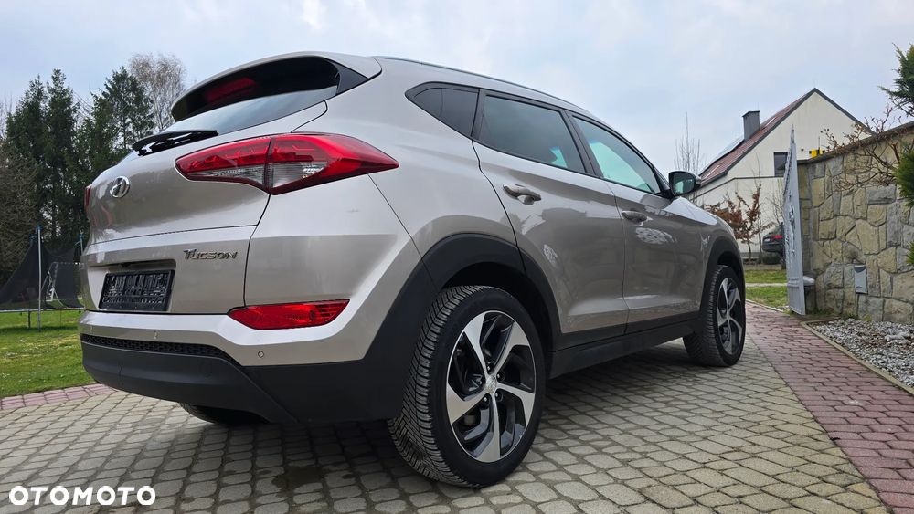 Hyundai Tucson 1.6 GDi 2WD Select - 24