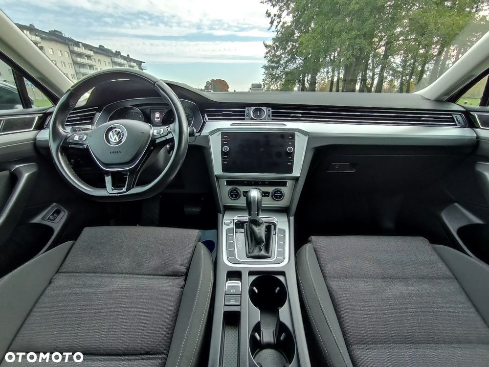 Volkswagen Passat 2.0 TDI (BlueMotion Technology) DSG Comfortline - 24
