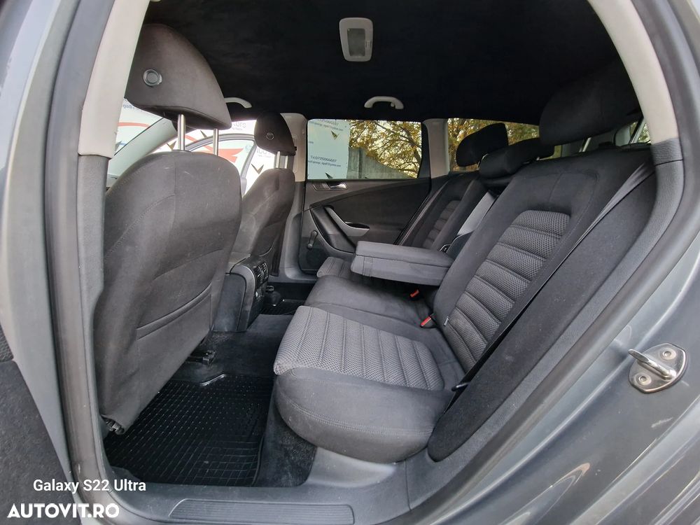 Volkswagen Passat 1.9 TDI DPF BlueMotion - 4