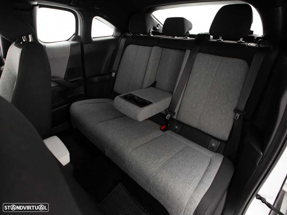 Mazda MX-30 e-SKYACTIV Makoto Urban Expression - 12