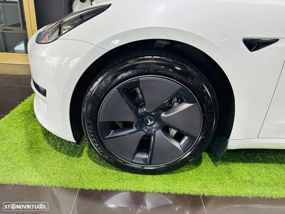 Tesla Model 3 Standard RWD - 19